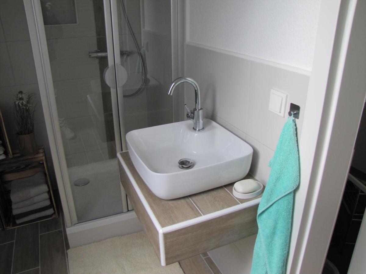 Moeblierte Dachgeschosswohnung In Ruhiger Lage Zu Vermieten ヴェッツラー エクステリア 写真