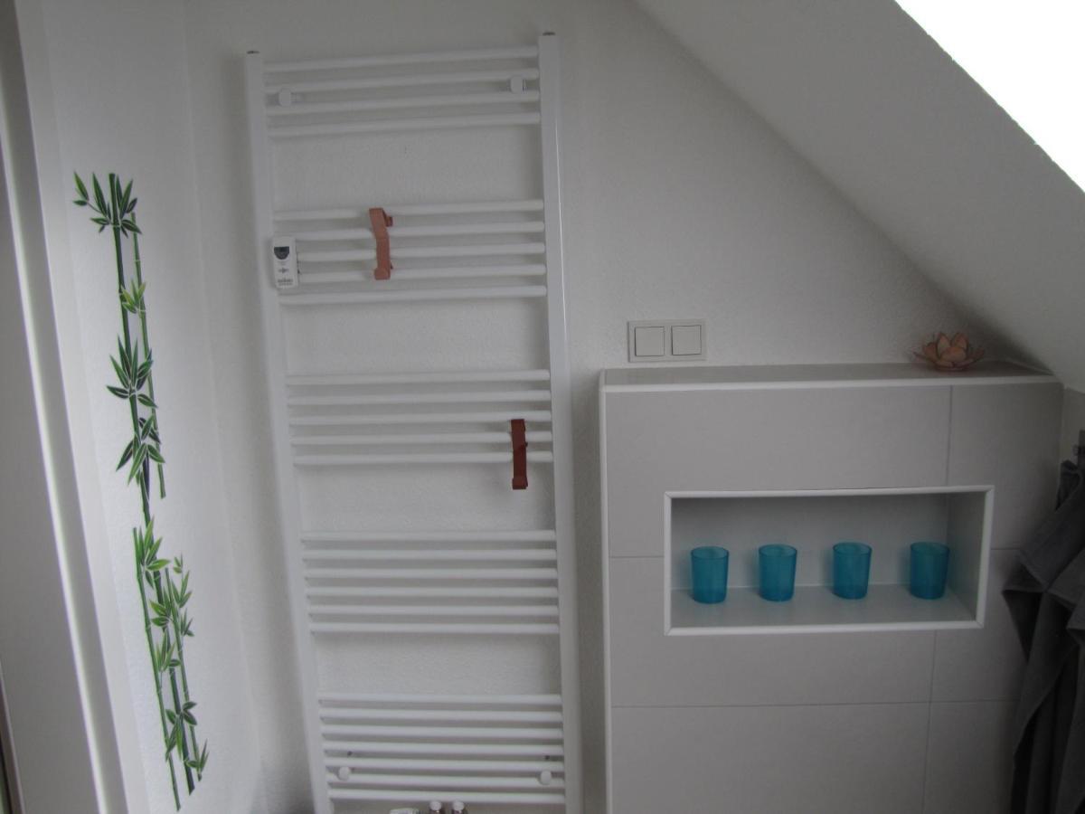 Moeblierte Dachgeschosswohnung In Ruhiger Lage Zu Vermieten ヴェッツラー エクステリア 写真