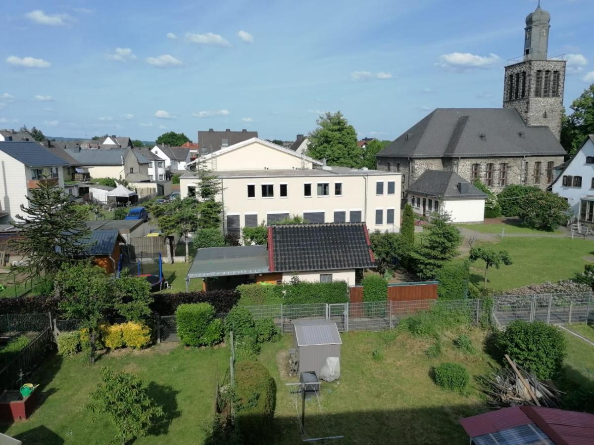 Moeblierte Dachgeschosswohnung In Ruhiger Lage Zu Vermieten ヴェッツラー エクステリア 写真
